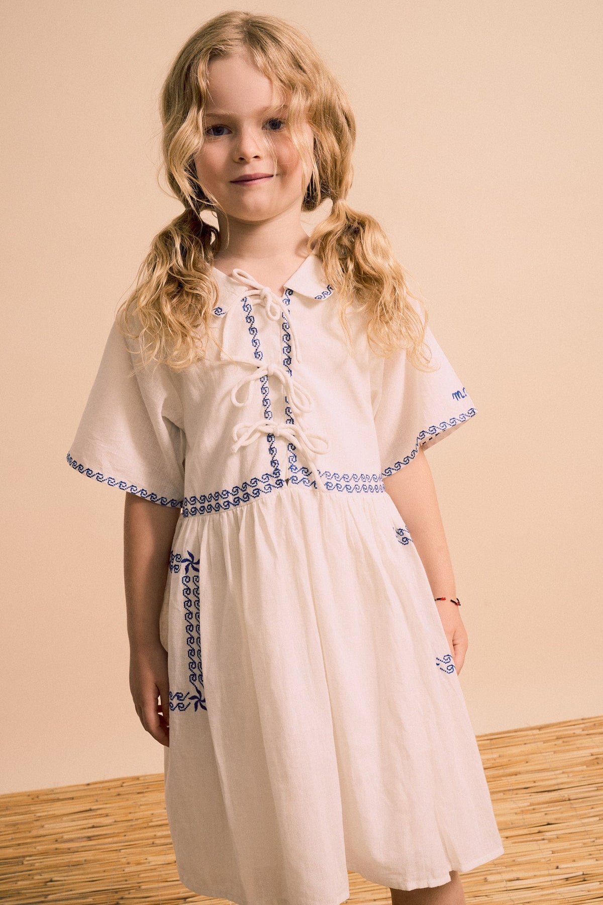 26101323 (Barcos Embroidered Long Dress White)